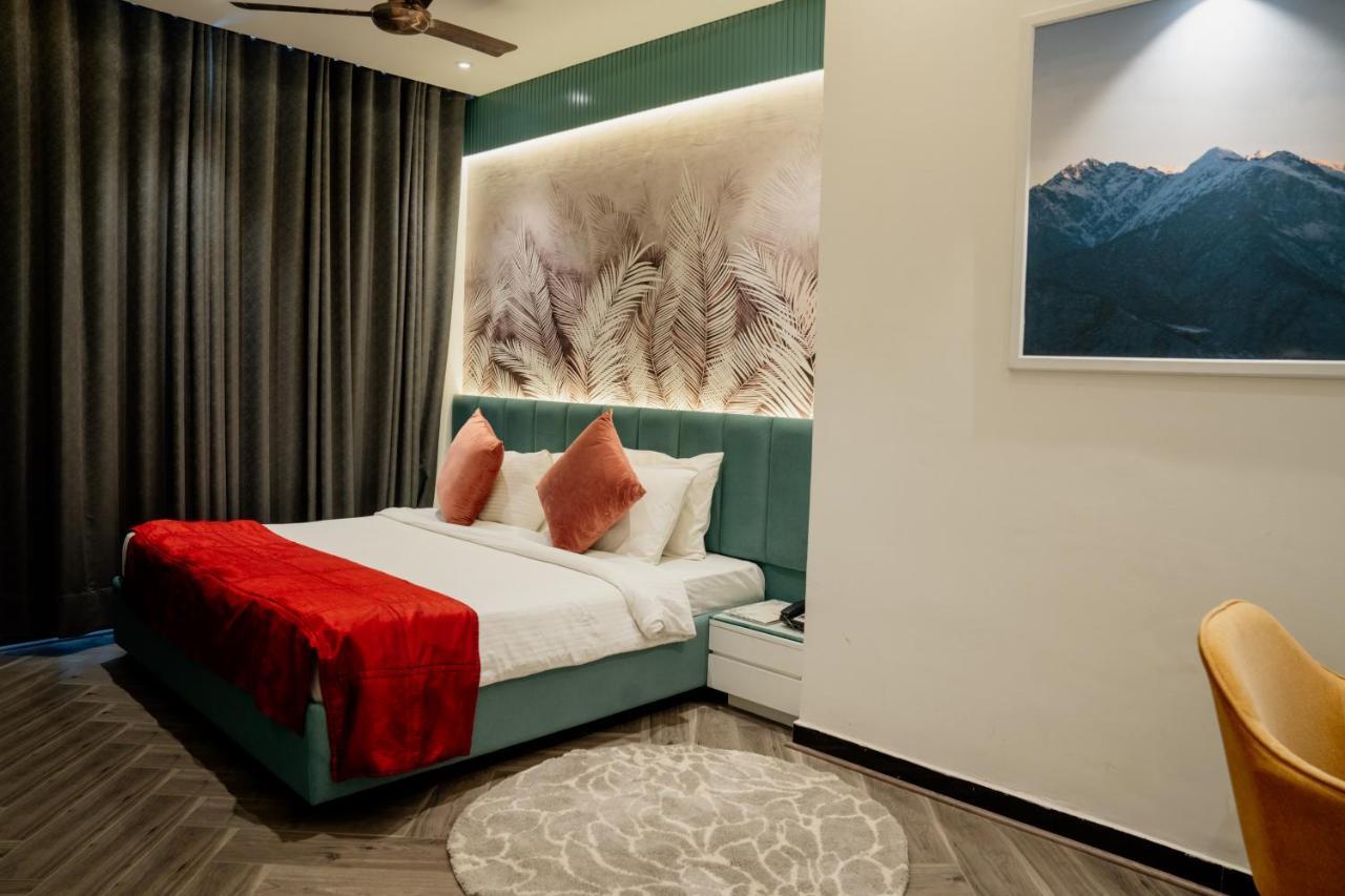 Redwood Resort Panchkula Luaran gambar