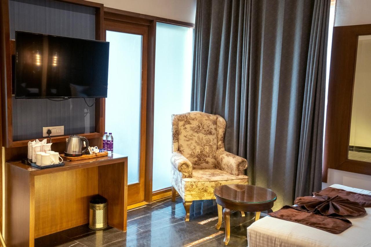 Redwood Resort Panchkula Luaran gambar
