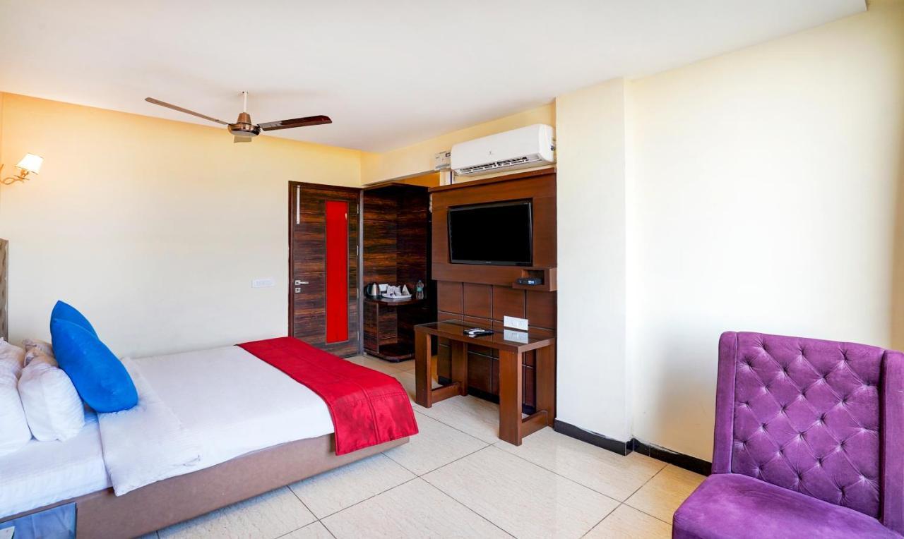 Redwood Resort Panchkula Luaran gambar