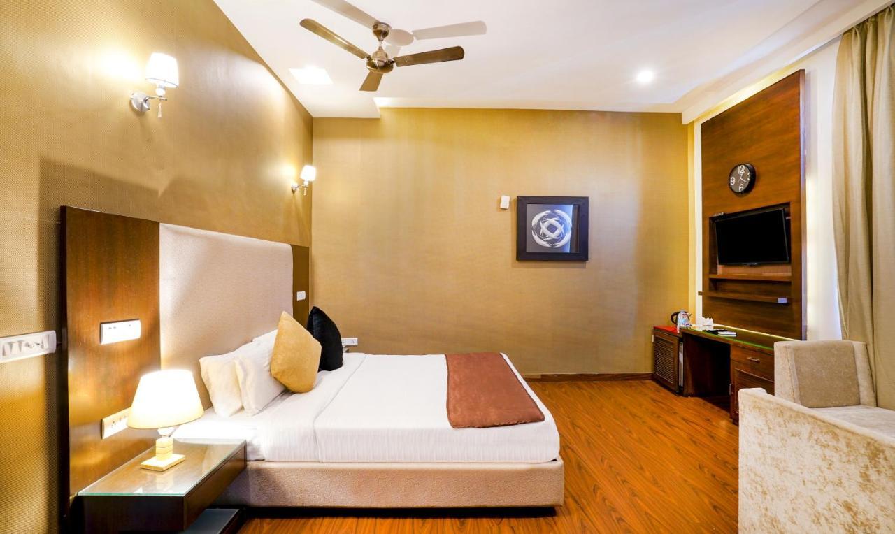 Redwood Resort Panchkula Luaran gambar