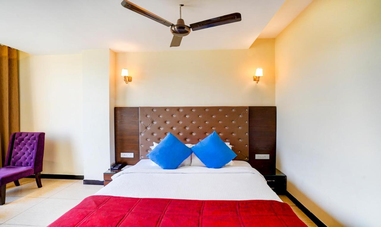 Redwood Resort Panchkula Luaran gambar