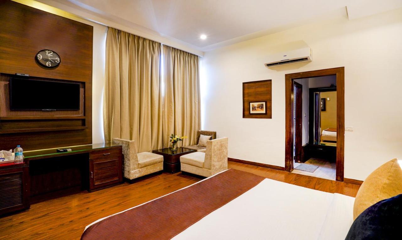 Redwood Resort Panchkula Luaran gambar