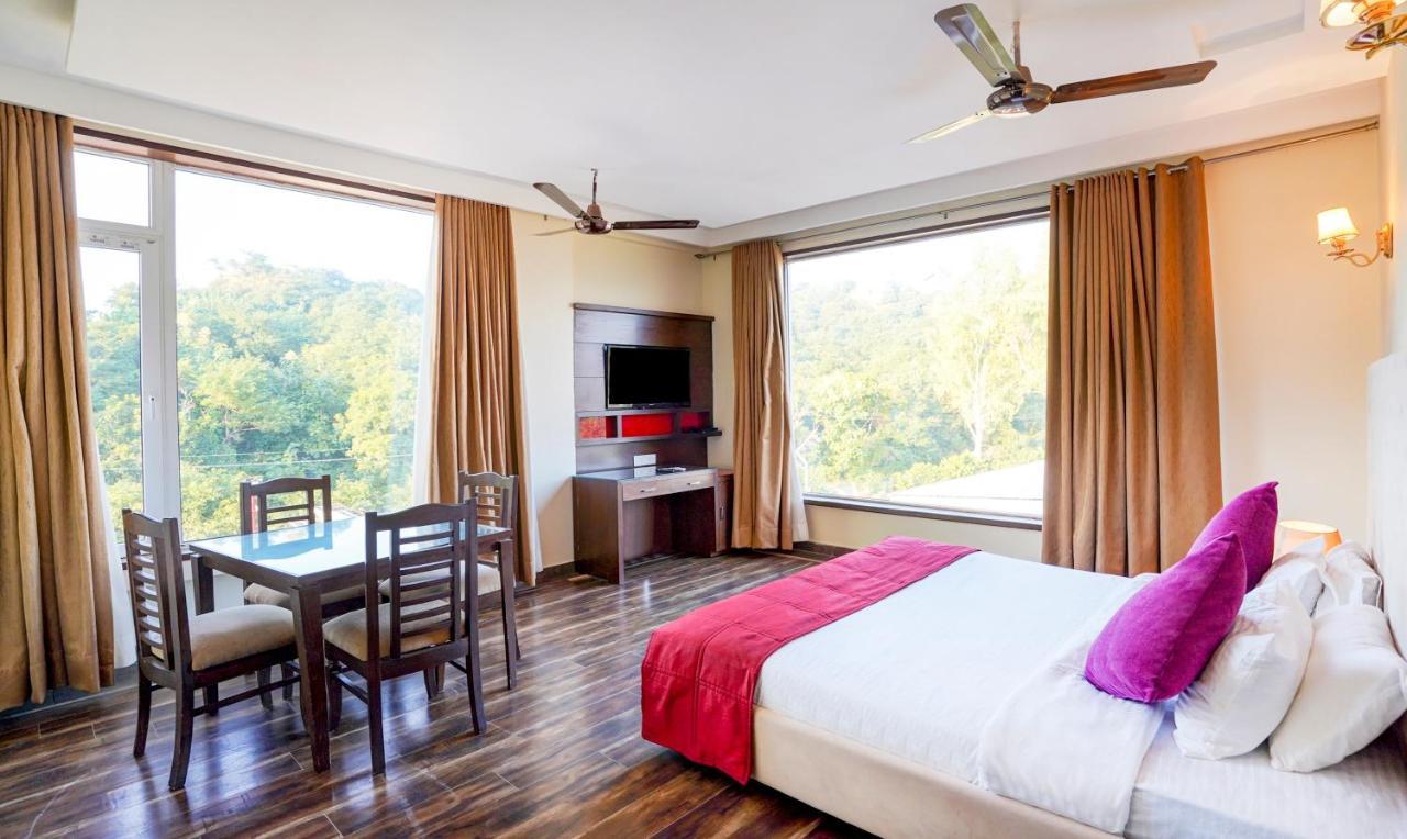 Redwood Resort Panchkula Luaran gambar
